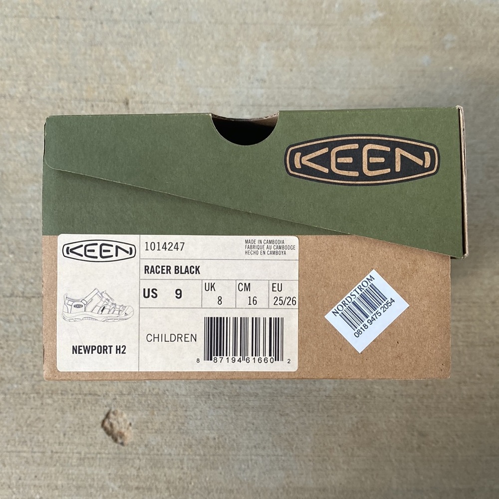 KEEN Sandals - Picture 6 of 11